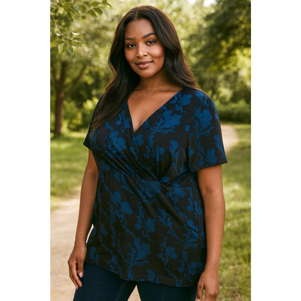 Lane Bryant Blue Floral Stretch Top Size 18/20 2X Black Blue Office Sexy Date
